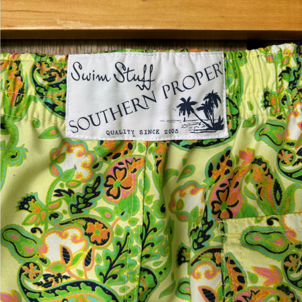 Southern Proper Swim Stuff Preppy Drawstring Shorts. Mesh Lining. Size Medium - Picture 5 of 8